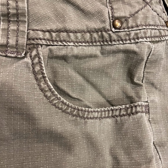 CAbi khaki capris - Picture 10 of 10
